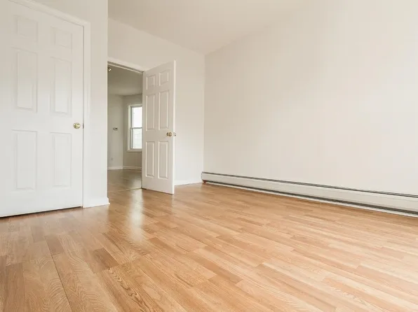 15 Dwight Street image 3 of 18