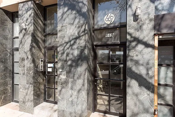 Rented by Bold New York | media 21