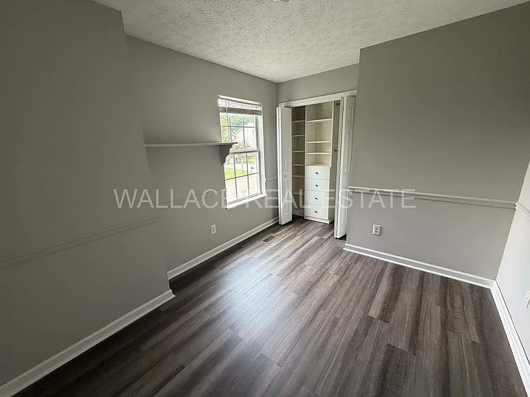 6919 Yellow Oak Ln — Photo 16