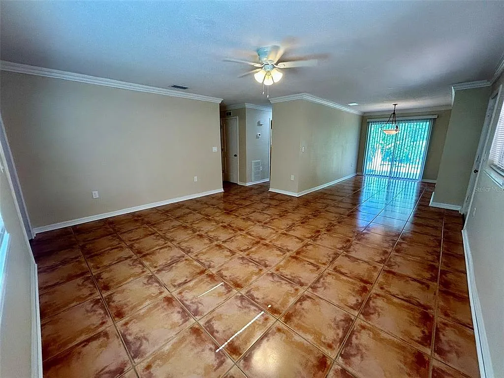 2 bed, 1.0 bath, 1241 sqft, $1,700 — Photo 3
