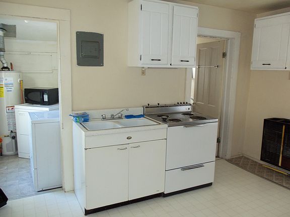 Small unit kitchenette