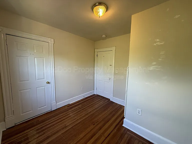 320 Wolfe St #A — Photo 8