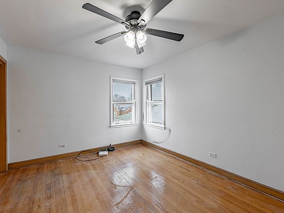 3rd image of 6008 S Komensky Ave #3