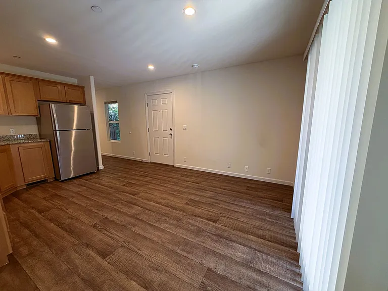 14860 River Rd — Photo 3