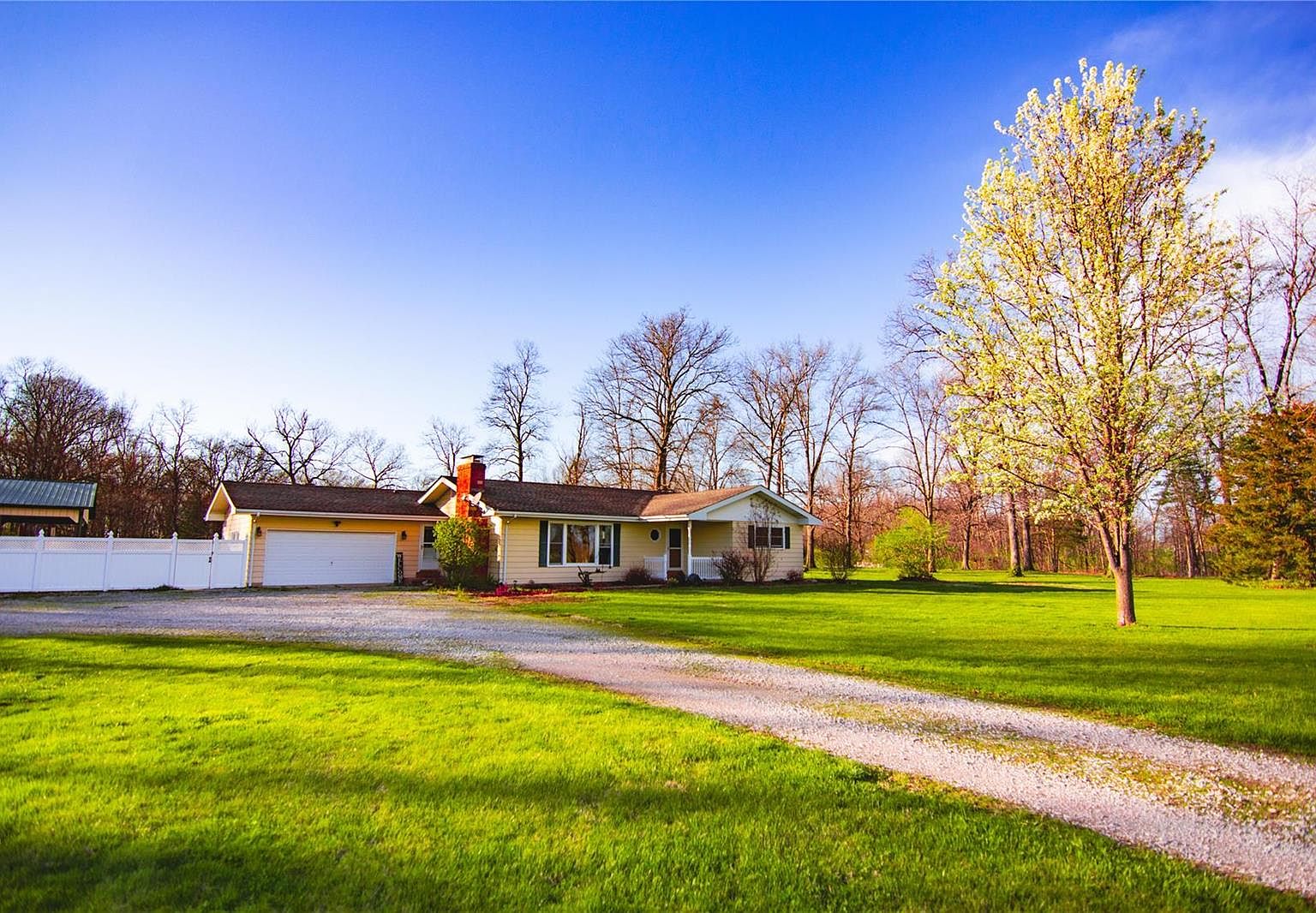 7763 Green Hedge Rd, Edwardsville, IL 62025 Zillow