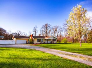 7763 Green Hedge Rd, Edwardsville, IL 62025