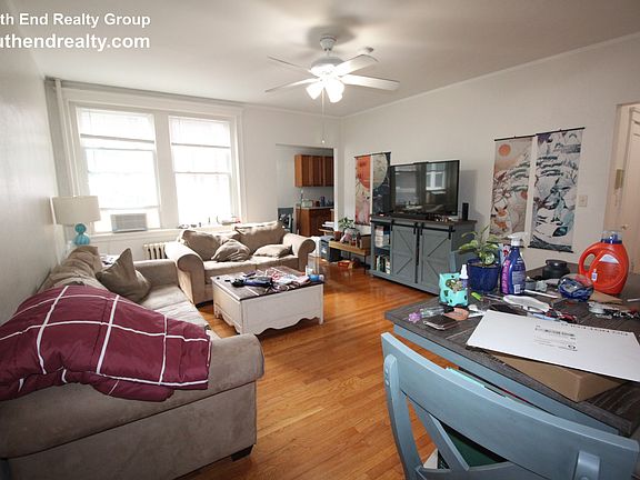2nd image of 125 Peterborough St APT 26