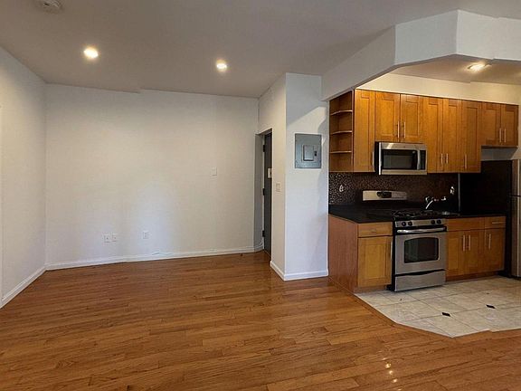 5th image of 87 Graham Ave APT 3