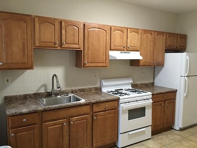 1st image of 82-84 Harrison Ave