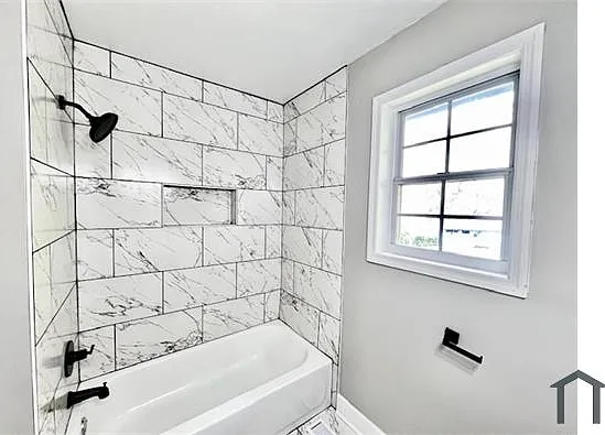 511 Emily Pl NW — Photo 9