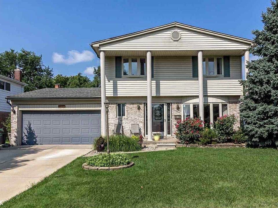 1st image of 34827 Beaver Dr