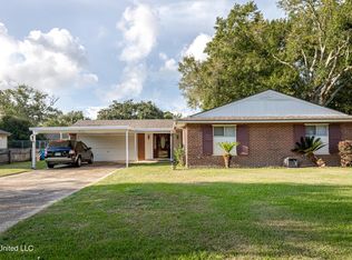 2714 Convent Ave, Pascagoula, MS 39567