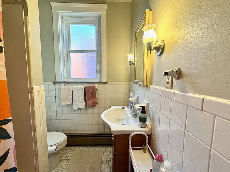 Nixon St. Apartments — Photo 17