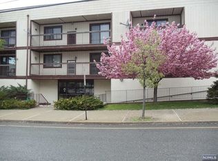 19 Plauderville Ave APT 211, Garfield, NJ 07026