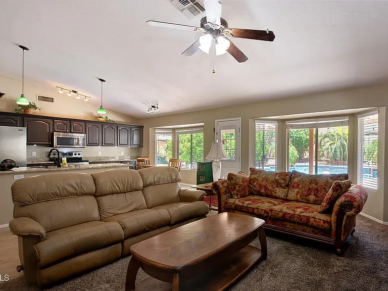 9406 E Ellis St — Photo 12