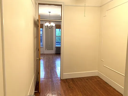 Rented by Capri Jet Realty Corp | media 46