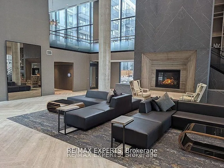 2450 Old Bronte Rd #233 — Photo 2