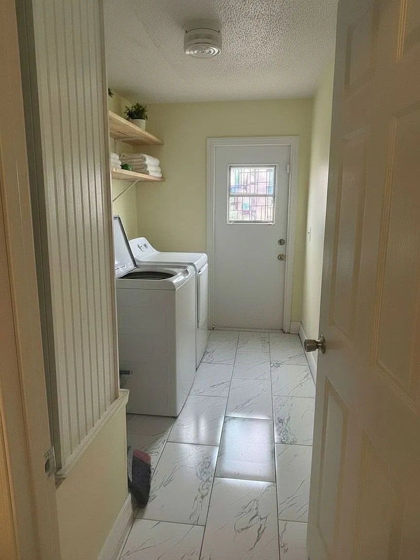 3 bed, $2,550 — Photo 2