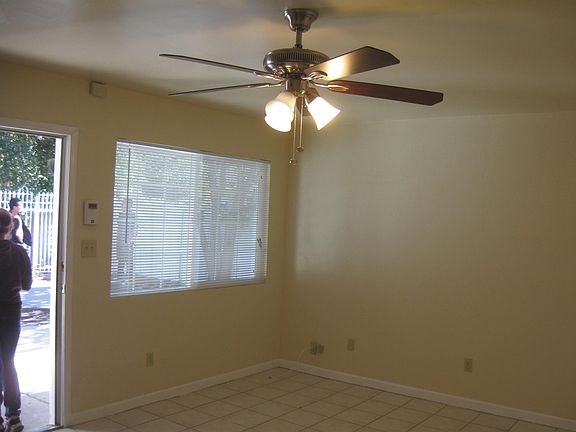 5th image of 52 Lou Ann Pl