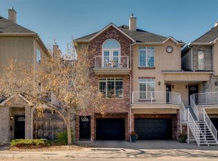 1227 E 12th St SW, Calgary, AB T3C 3W9