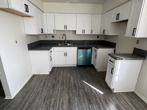 Magnolia Tree Apartments, 13370 Magnolia Ave #C3c462e3c, Corona, CA 92879