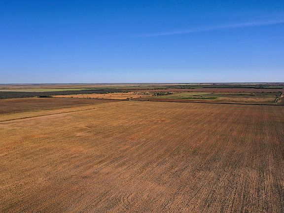 4th image of County Road 132