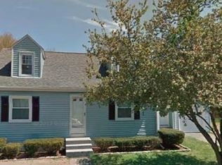 13 Worcester St, Taunton, MA 02780