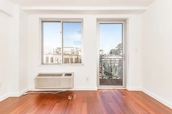 Rented by MySpaceNYC | media 16