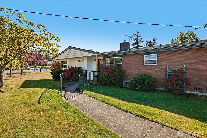 5th image of 2716 5th Street