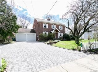 459 Ridge Rd, Hamden, CT 06517