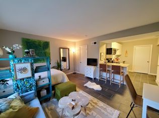 3549 Gillham Rd #1, Kansas City, MO 64109