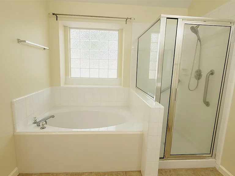 16215 Brinton Ct — Photo 14