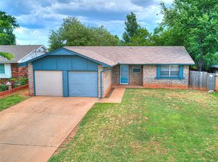 1025 NW 25th St, Moore, OK 73160