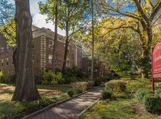 786 Palmer Rd APT 2D, Bronxville, NY 10708