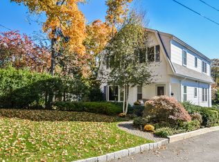 62 Holly Pl, Larchmont, NY 10538