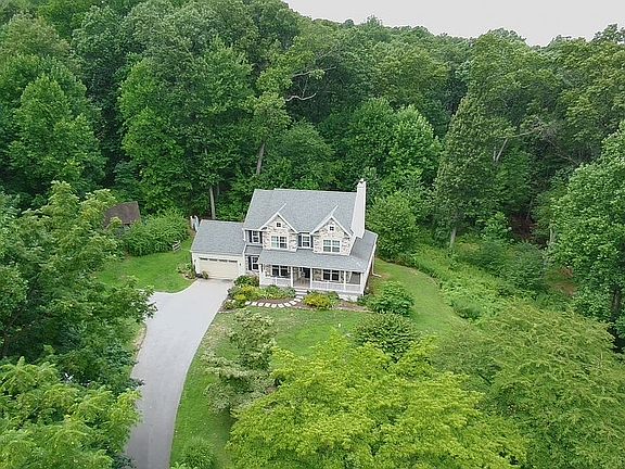 4th image of 1389 Evans Rd