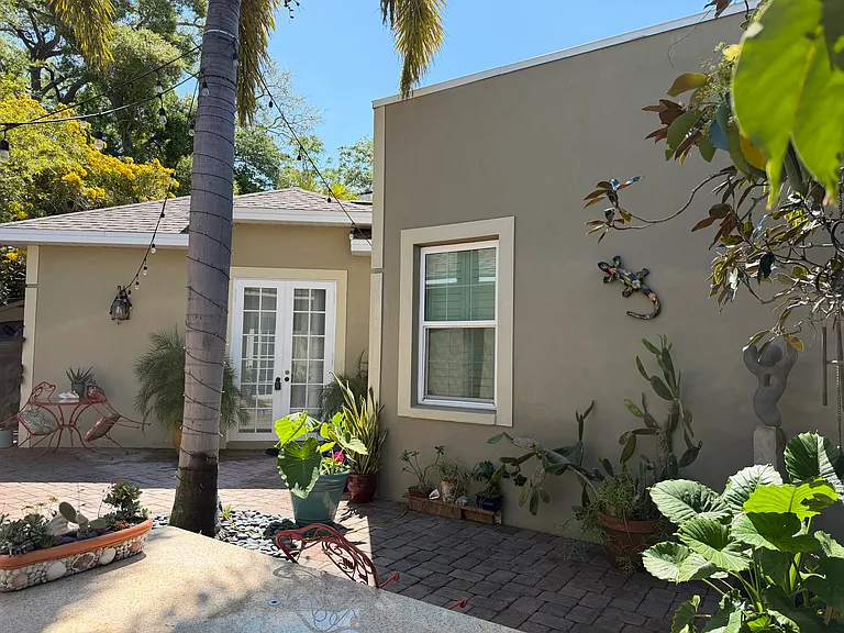 640 N Osprey Ave #B — Photo 14