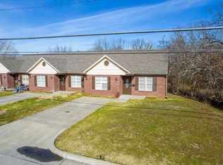 1015 E Grayson Ave #B, Sapulpa, OK 74066