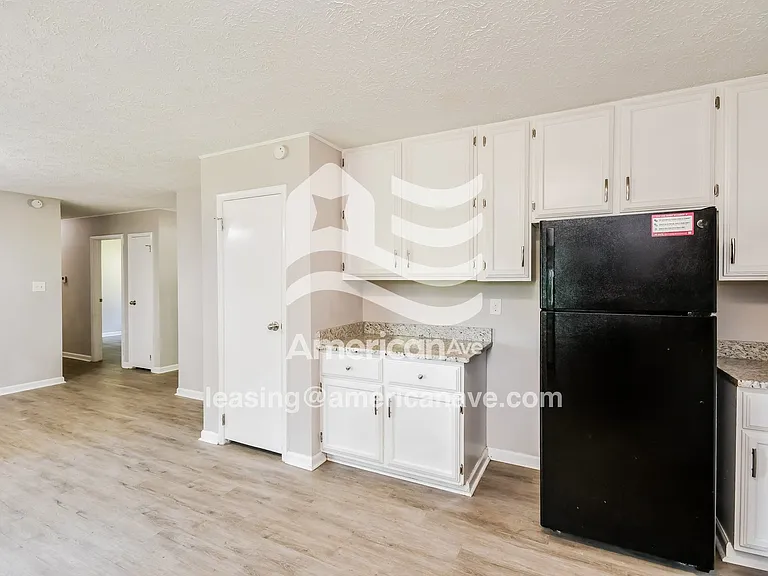 297649_006_kitchen_13796946.jpg