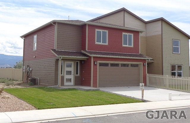 1st image of 399 Green River Dr