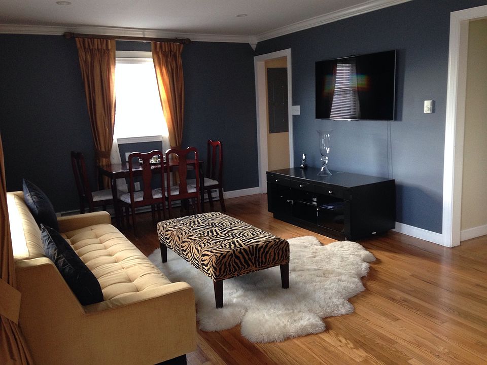 2nd image of 1641 N Michigan Ave