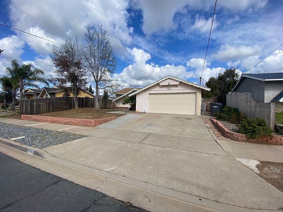 1st image of 811 Alveda Ave