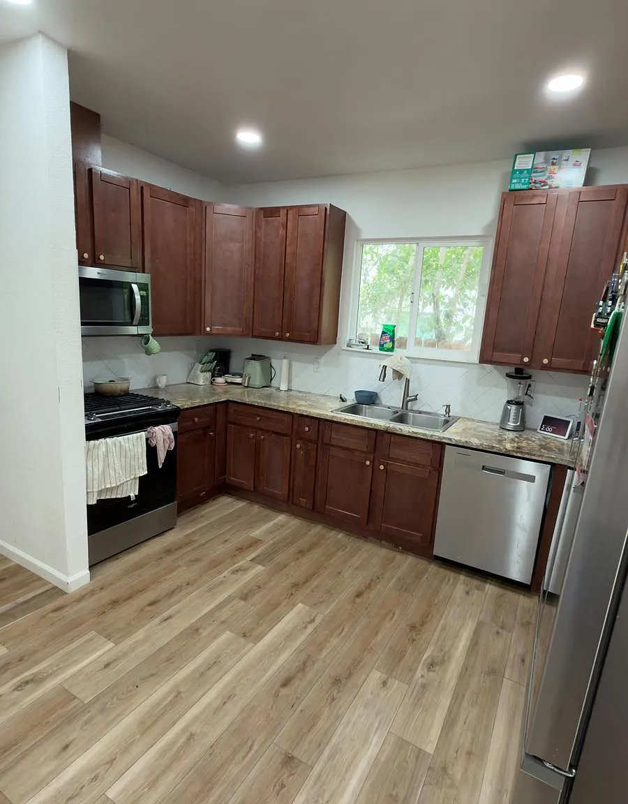 3 bed, 1630 sqft, $2,200 — Photo 4