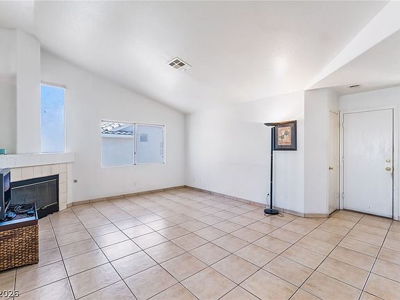 3rd image of 2220 Misty Ridge Cir