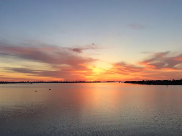 401 Lakeside Ln APT 203, Houston, TX 77058