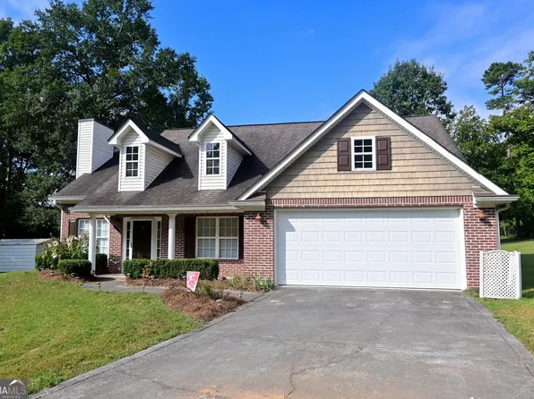 446 Camelot Cir NW, Calhoun, GA 30701
