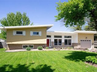 7628 Sunnydale Dr, Niagara Falls, NY 14304