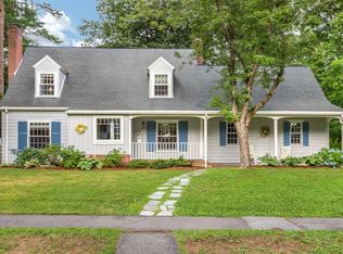 65 Locksley Rd, Lynnfield, MA 01940