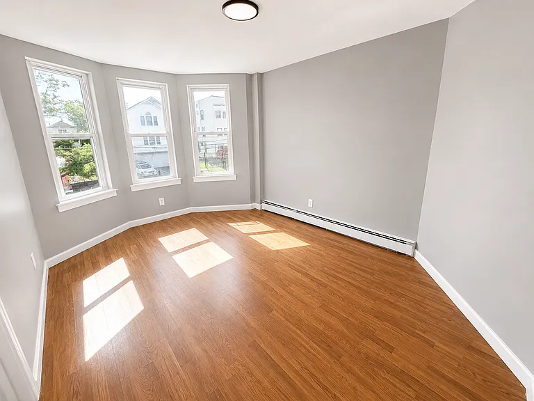 163 Hillside Ave #2L — Photo 3