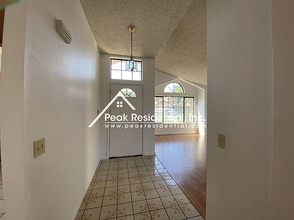 4th image of 7878 Cresentdale Way